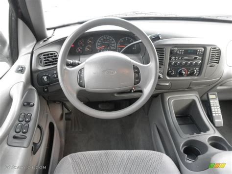 1997 Ford Expedition XLT 4x4 Medium Graphite Dashboard Photo #59703175 ...