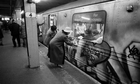 Volunteers Clean Subway Graffitithe Photograph By New York Daily