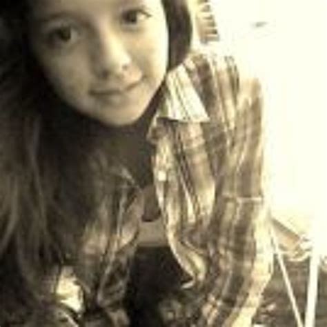 Stream Idania Mayari Perez music | Listen to songs, albums, playlists ... 