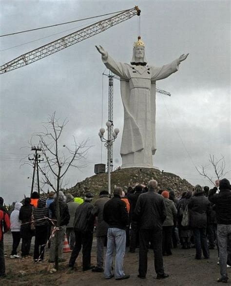 Jesus Christ The King Monument Monuments Reveal