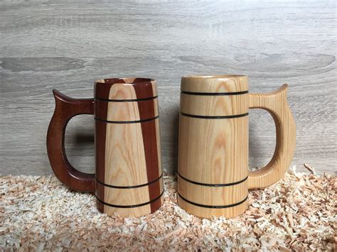 Chope de bière en bois artisanale Menuiserie Pichot