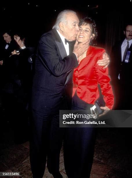 Anthony Quinn Wife 2 Photos and Premium High Res Pictures - Getty Images