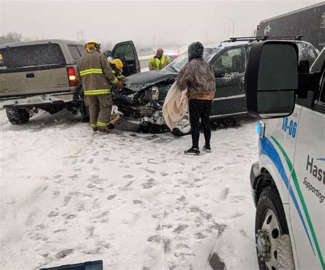 Inquinte Ca Multiple Crashes On 401 Near Quinte West