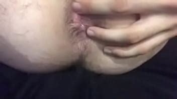 Sub gay frotando y digitación culo XVIDEOS