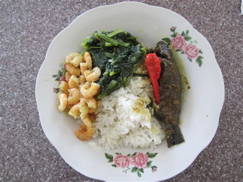 Surinam Food: Rice with Kwi Kwi, Amsoi Shrimps