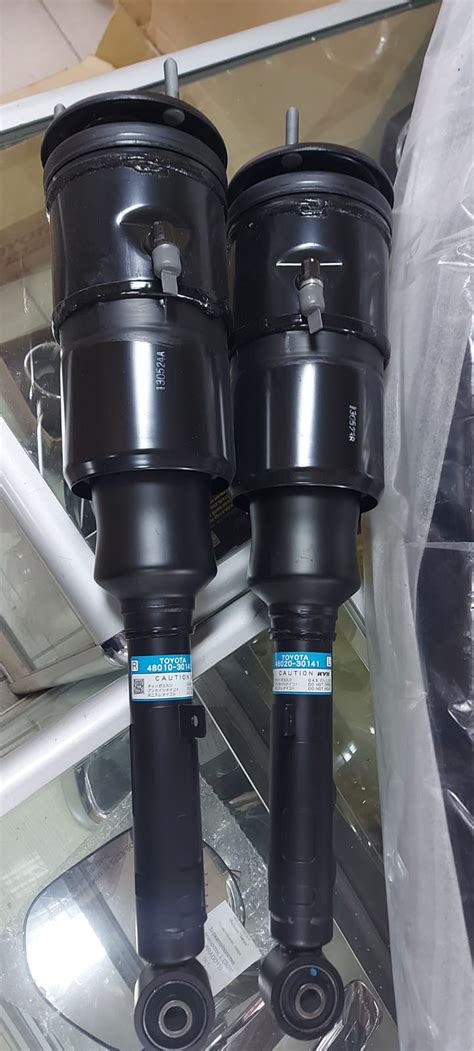 Пневмоамортизаторы часть 3 — Toyota Crown Majesta (S180), 9,9 л, 2023 ...