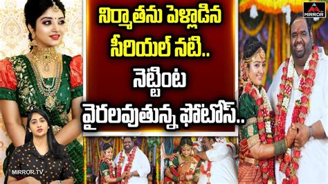 Serial Actress Vj Mahalakshmi Producer Ravinder Marriage Pics Goes