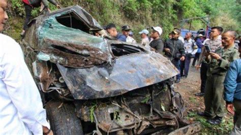 Momen Terakhir Korban Fortuner Pengantar Pengantin Terjun Ke Jurang Di