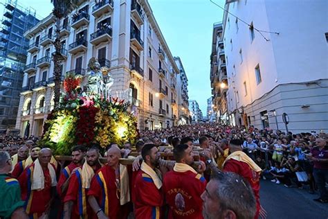 San Matteo Salerno Oggi Festeggia Il Suo Patrono Pontificale