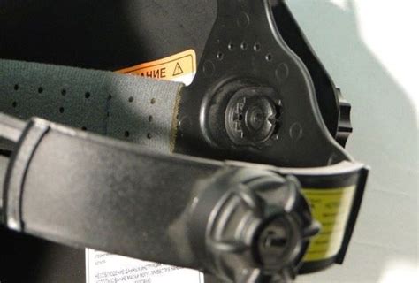 Сварочная маска Foxweld Корунд 2, АСФ 4/9-13, Арт Карбон зеленая