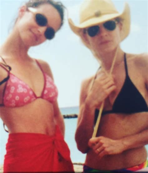 Kristin Davis A Charlotte De Sex And The City Celebra Os Anos De Sarah Jessica Parker