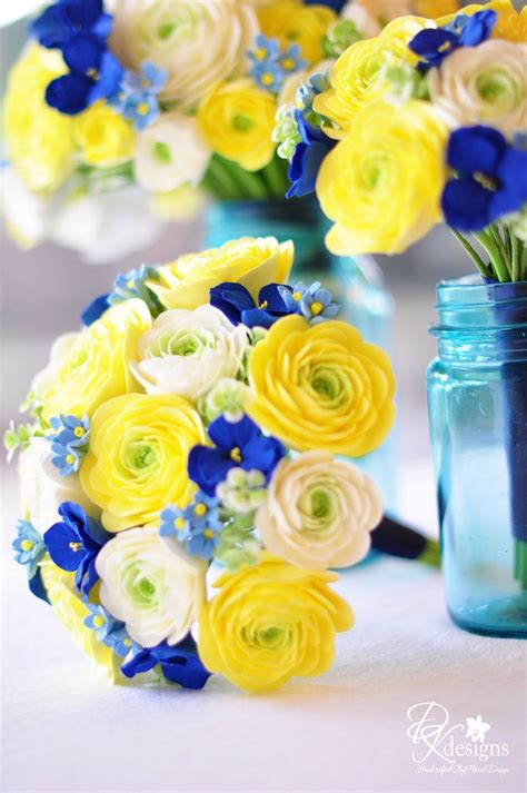 Blue And Yellow Flower – Beautiful Flower Arrangements and Flower Gardens