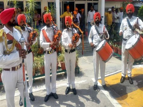 The pilgrimage to Hemkund Sahib the holy place of Sikhs begins सख क