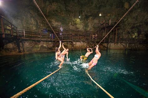 18+ Chichen Itza Cenote Maya Background | Chinigallery