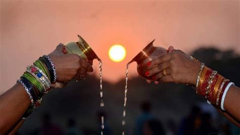 Chhath Puja 2021 सौभाग्य की कामना लिए डूबते सूर्य को दिया गया अर्घ्य