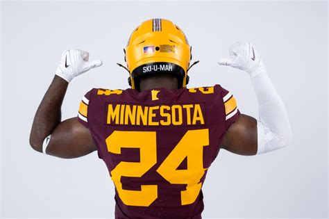 Minnesota Gophers unveil new football uniforms - KSTP.com 5 Eyewitness News