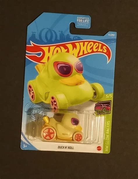 Hot Wheels Duck N Roll 111 250 HW Glow Racers