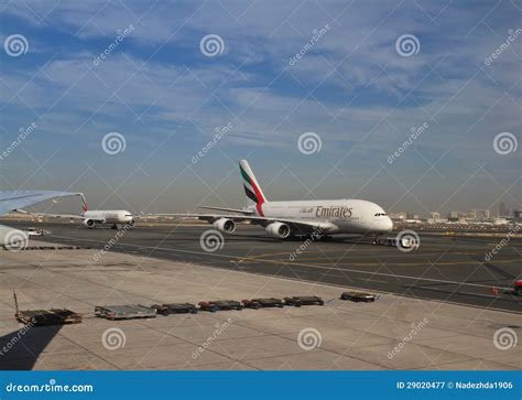 Emirates plane take off editorial photography. Image of a380 - 29020477