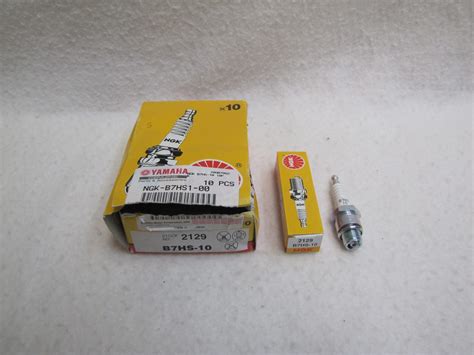 NGK Spark Plugs #2129 B7HS-10 4PK | Express Marine