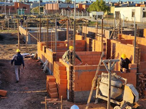 Avanza la primera etapa de construcción de viviendas en Arco Iris El Eco