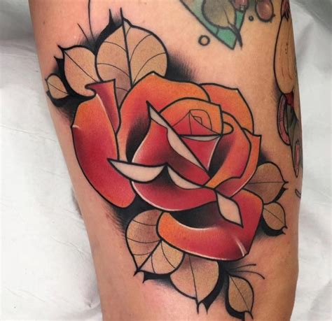 Pin de 小花花 en tattoo Tatuajes de flor tradicionales Tatuajes de rosa