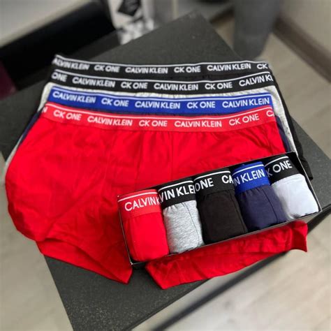 Набор трусов calvin klein 5 шт — цена 1020 грн в каталоге Трусы Купить ...