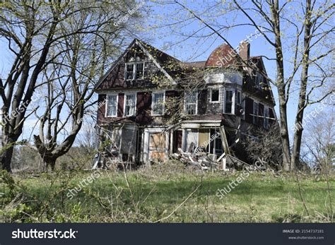 run  housing images stock  vectors shutterstock
