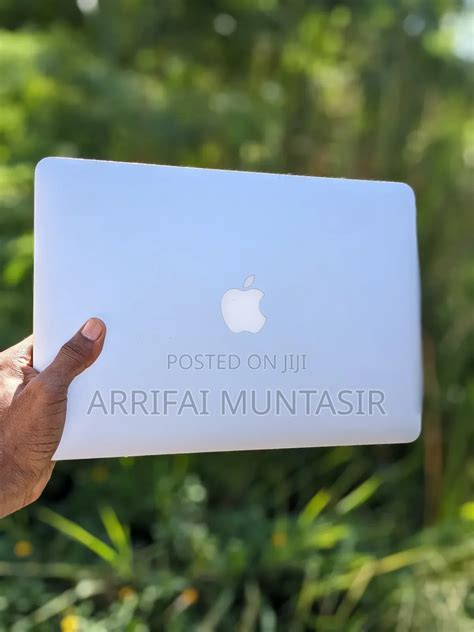 Laptop Apple MacBook Pro 2015 8GB Intel Core I5 SSD 500GB in Kinondoni - Laptops & Computers