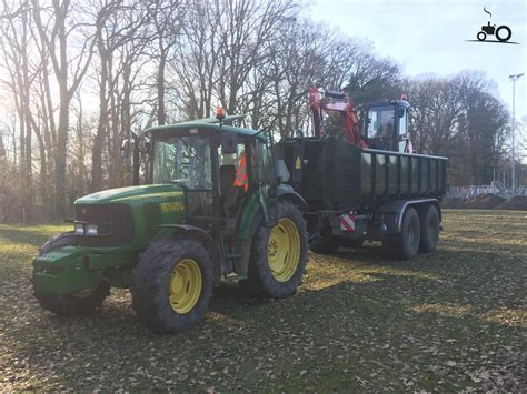 Foto John Deere 6320 SE Van Velthuizen Graafwerkzaamheden