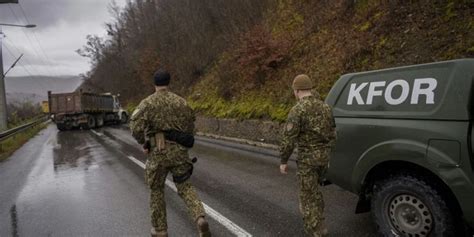 Angriffe auf Polizisten verschärfen Spannungen im Norden des Kosovo