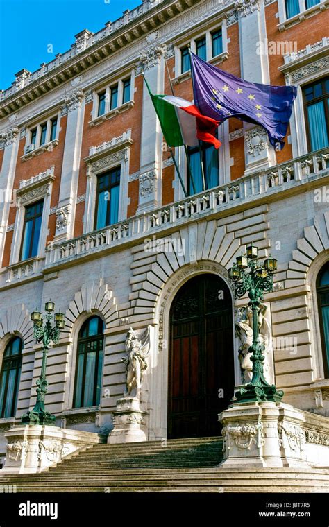 Palazzo Montecitorio Roma Immagini E Fotografie Stock Ad Alta