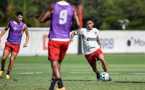 Competição Interna é O Objetivo Da Reformulação De Elenco No Flamengo