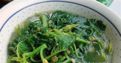 Resep Sayur Bayam Kacang Hijau oleh mbaiyya - Cookpad