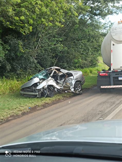 Uma Pessoa Morre Ap S Grave Acidente Em Cantagalo Envolvendo Carreta