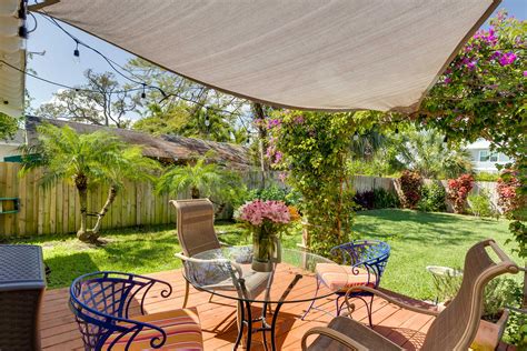 West Palm Beach Home w/ Fenced-In Yard & Deck! - Home Rental in West