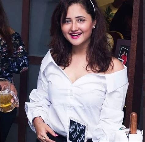 Rashami Desai Wiki Biography Web Series Movies Photos Age Height