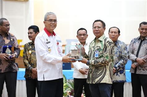 Pemda Halmahera Barat Teken MoU Dengan BSSN Kalesang