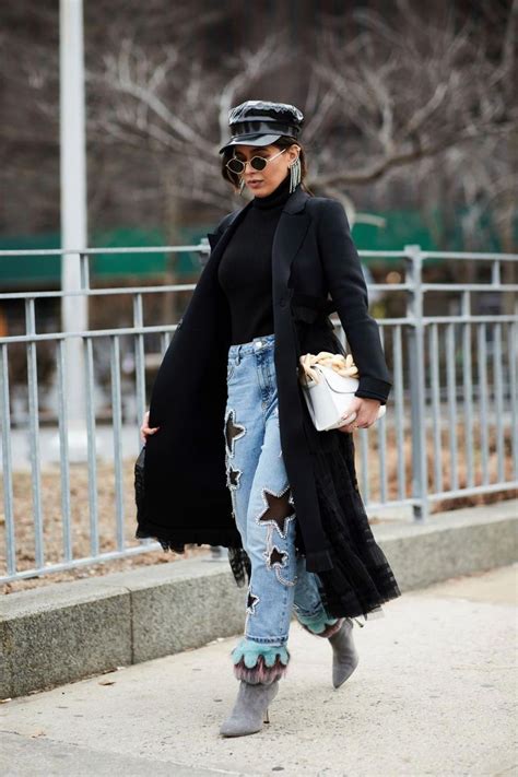 The Best Street Style Looks From New York Fashion Week Fall 2018 Fashionista Streetclothing