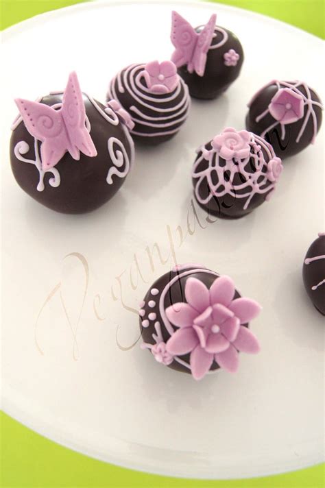 Cranberry-marzipan-flowers - Veganpassion english