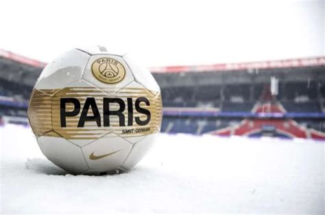 Paris Saint Germain Und Das Stadion Parc Des Princes Nau Ch