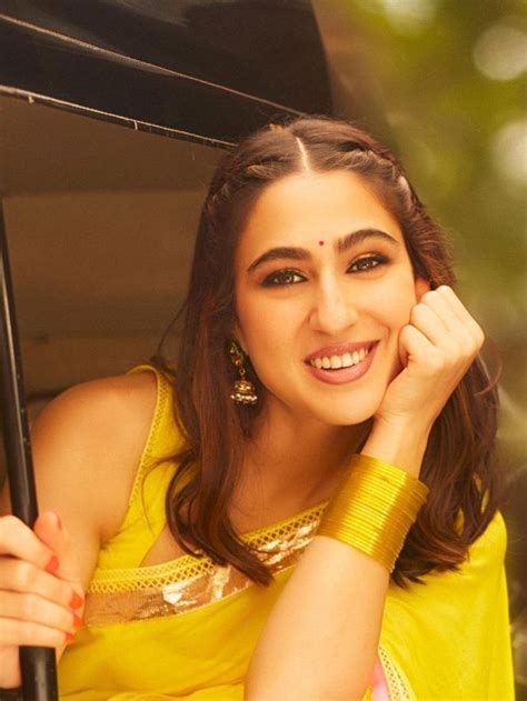 Get Sara Ali Khan S Summer Look In Breezy Yellow Saree For Zara Hatke