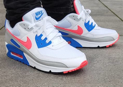 Da8856 100 Que Vaut La Nike Air Max 90 3 Og Hot Coral Sunburst 2021