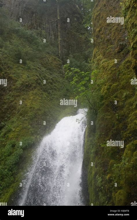 Columbia Gorge Waterfalls Stock Photo - Alamy