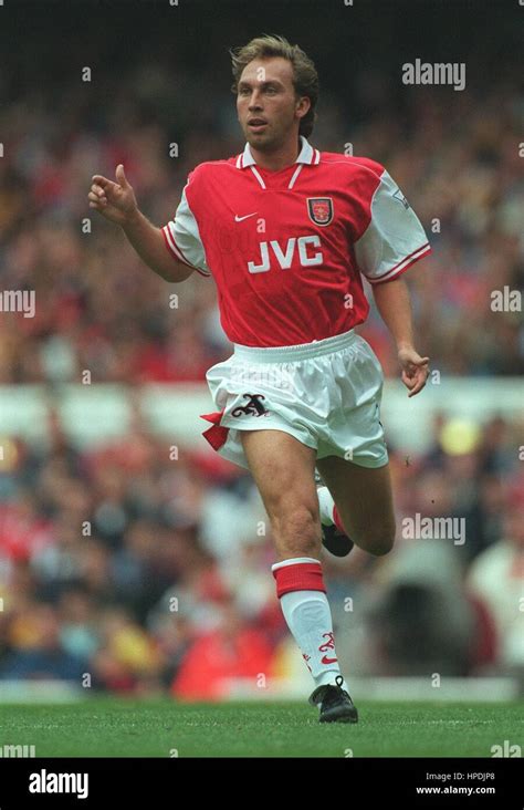 DAVID PLATT ARSENAL FC 01 September 1997 Stock Photo - Alamy