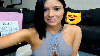 Sexy Brunette Shows Off Her Ass And Her Nice Breasts On Cam Xvideos