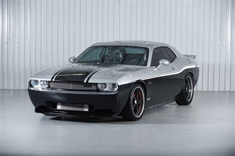custom srt challenger dodge challenger  crazier   plum adds