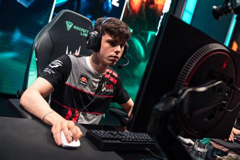 Misfits Continue Win Streak With Victory Over Mad Lions In Lec