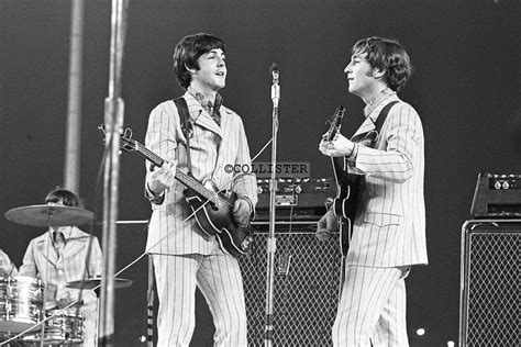 The Beatles in Black & White | The beatles live, Beatles photos, The ...