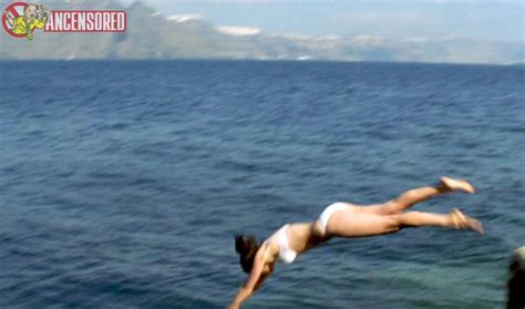 Naked Alexis Bledel In The Sisterhood Of The Traveling Pants