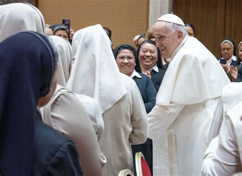 Pope Francis Commends Catholic Extension Societys Work To Support